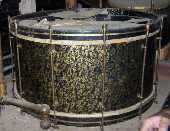 Old Ludwig Bass drum age and finish?