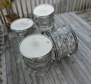 It's the show off your Ludwigs thread...post them if you've got them!