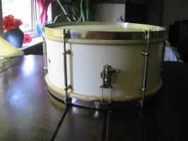Ludwig and Ludwig snare drum help