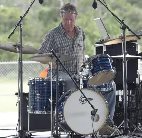 Mic up the snare