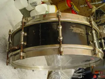 1928-32 NO-NAME (SLINGERLAND?) 4 x 14 BLACK LACQUER 10 LUG TONE FLANGE MODEL