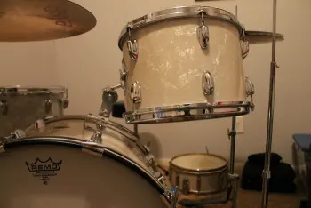 My &quot;New&quot; Old Drums: '67 Acro and 60's Slingys