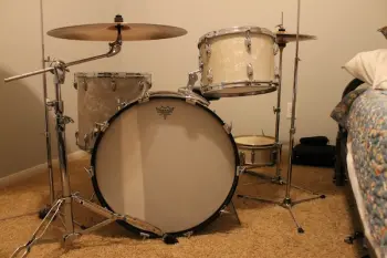 My &quot;New&quot; Old Drums: '67 Acro and 60's Slingys