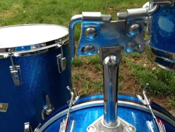 1973 Ludwig jazz / bop kit 12/14/18, blue sparkle, with anvil cases, incredibly clean
