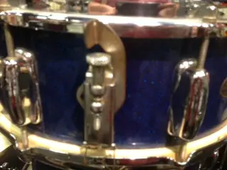 Slingy blue snare Model ??? Pics 8 lug