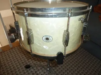 Selling 1941 WFL &quot;Super Ludwig&quot; snare drum
