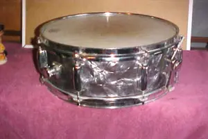 I can't identify a snare drum :: slingerland Japan copy?