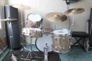 Restoring 62 Ludwig Champagne Drums