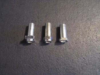 Camco lug insert question