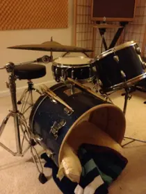 Looking for MIJ floor tom with re-rings