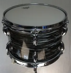 Yamaha late '60s D-20 lugs