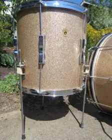 FS: 1965 Ludwig Club Date kit in Champagne Sparkle