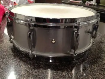 Vintage Gretchen snare - no badge?