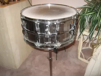 Officially is this a Supraphonic or Acrolite?
