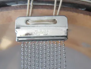 Nice LUDWIG Snare find..! But need input