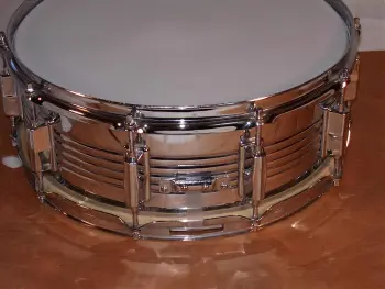 TEN LUG 5 1/2x14&quot; STEEL SHELLED SNARE DRUM