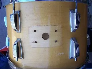 Help needed with tom mounting hole ID