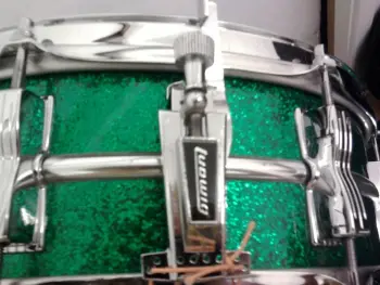 1965 Ludwig Supraphonic with wood veneer