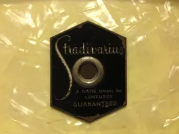 Stradivarius snare throw off