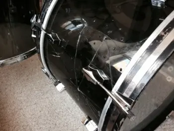Crazy Smashed Fibes Bass Drum Project