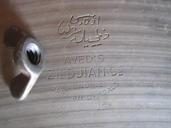 24&quot; zildjian avedis ride..50's or 70s..?