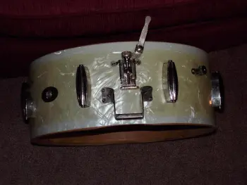 Searching for brackets - '53 Radio King Hollywood Ace
