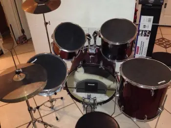Need help dating a Ludwig snare