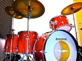 Ludwig..Clear Interior,3 ply.......1979???????