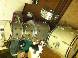 1960's slingerland (?modern solo?) project. First vintage project