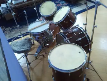 Bought 70's sonor set. Need info