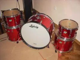 1979. Ludwig - which shell material?