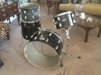 Rogers Script logo drums