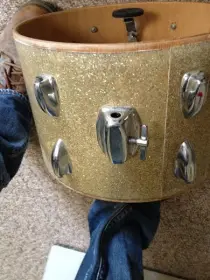 Can anyone identify these drums?