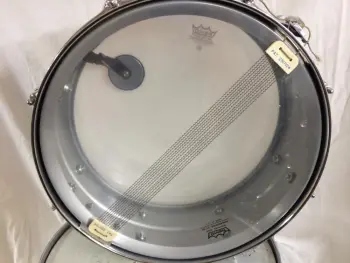 {3} Ludwig B/O badged Acrolites