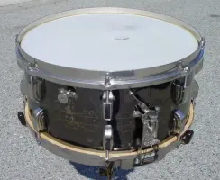 1939-41 LEEDY 6.5 x 14 BROADWAY STANDARD “T-BIRD” ENGRAVED ELITE MODEL