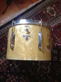 WFL 1937(?) 28&quot; bass w/calf and 13&quot; Tom WMP
