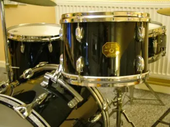 Black nickel over Chrome Ludwig Supraphonic snare drum?