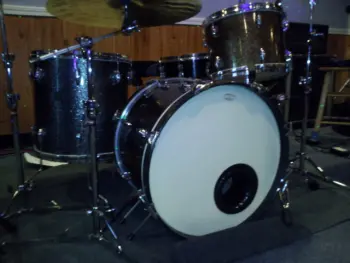Gretsch Round Badge Starlight Sparkle hit the stage!