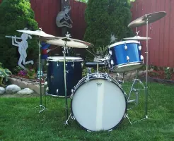 VINTAGE 1960s SLINGERLAND BLUE SPARKLE KIT