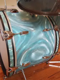 Gretsch 1960s RB bass drum 20&quot;, aqua flame