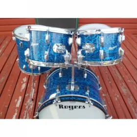 Roger 12/13/16/20 in blue onyx for 60s ludwigs sparkle kit.