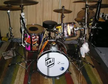 More Sonor Tigers