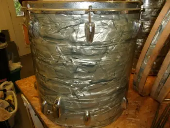 Help ID'ing and valuing this floor tom