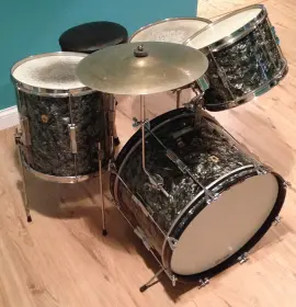 FOR SALE: Vintage 1965 Ludwig Club Dates in BDP with Nickel Hardware