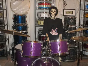 What KIT are you playing on Halloween tomorrow..?