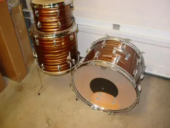1960s Pearl &quot;Tigers Eye&quot; 3 pc drum kit. 22/16/12