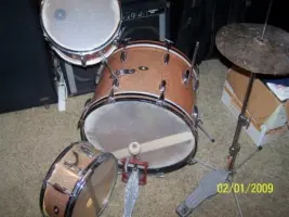 Slingerland 1966 Gold Sparkle Set - Selling Info Needed