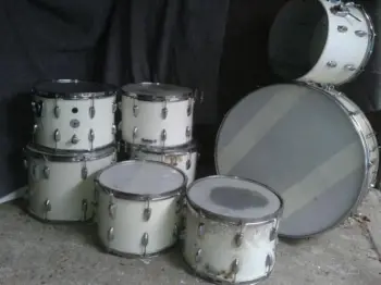 can anybody tell if these are Gretsch?