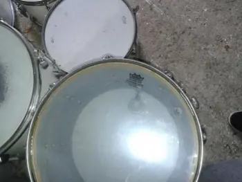 can anybody tell if these are Gretsch?