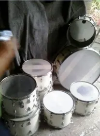 can anybody tell if these are Gretsch?